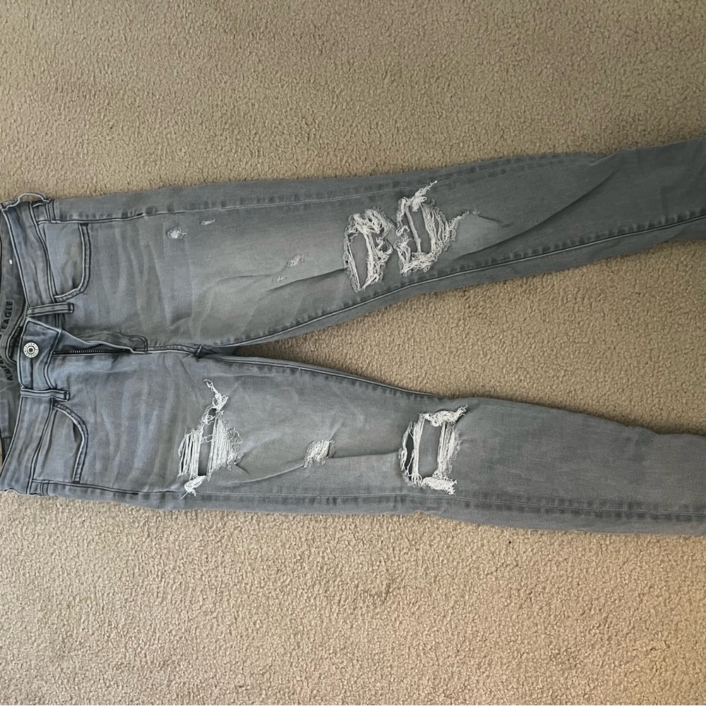 American Eagle Outfitters Gray Distressed Jegging